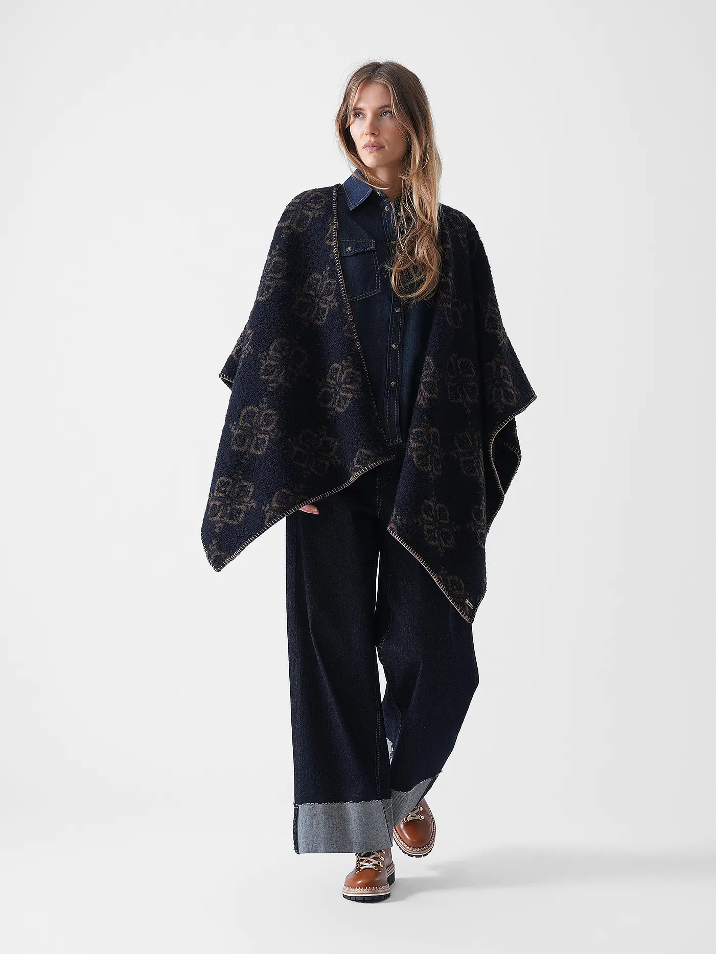 LUIS TRENKER | Cape - Poncho LURILUSSA MACRO | 